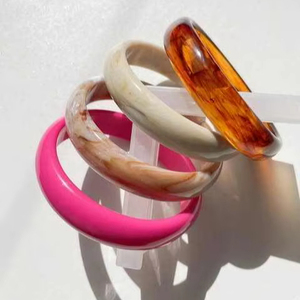 Brazalete de Resina Artizon Studio, Brazalete Grueso y Robusto, Accesorios de Moda, Joyería Artesanal, Patrón de Remolino, Tamaño Personalizable - Product Image 1