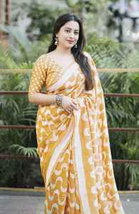 ผ้าส่าหรีผ้าฝ้ายชานเดรีแท้สำหรับผู้หญิง พร้อมลายบาติกแบบแฮนด์บล็อกที่มีสไตล์ และพู่ผ้าฝ้ายที่ปลายผ้าส่าหรี - Product Image 5