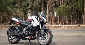 Motocicleta Deportiva Baj Pulsar NS200 de Gran Potencia en Oferta - Product Image 6