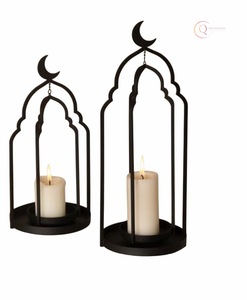 Lanterne porte-bougie en métal de style vintage pour le Ramadan |   Lanterne décorative imperméable et durable pour intérieur rustique, traditionnel et moderne - Product Image 3