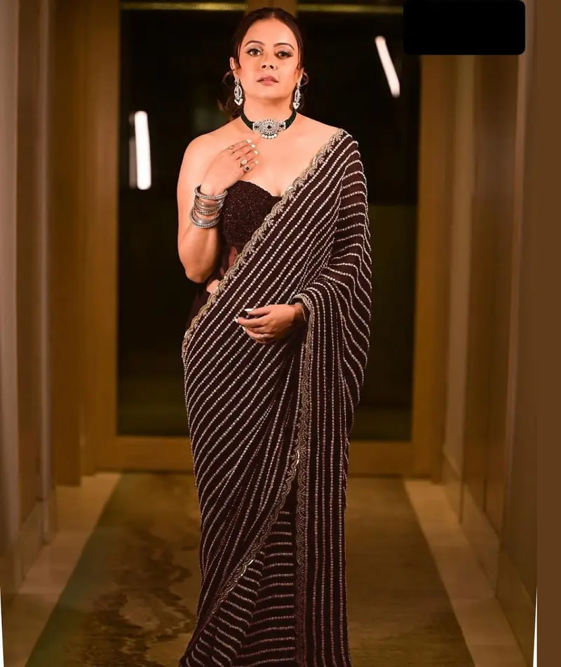 Bollywood gaya Georgette Saree dengan urutan yang indah Saree pesta memakai Saree Festival India gaya baru Sari dengan blus