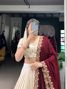 Couleur incroyable lourde excellente qualité Vichitra soie avec paillettes et fil broderie Lehenga Choli fabricant de l'Inde - Product Image 6