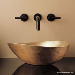 Évier en laiton de forme élégante pour une salle de bain élégante, créant un flux fluide et un équilibre visuel - Product Image 4