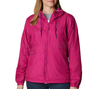 Chaqueta cortavientos ligera para mujer con capucha y cremallera frontal para actividades al aire libre abrigo cortavientos elegante para mujer para senderismo - Product Image 1