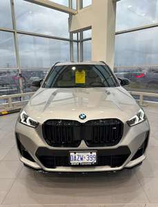 BMW X1 M35i 2024, boîte automatique, intérieur foncé, sièges en cuir, conduite à gauche/droite, voiture d'occasion, essence - Product Image 2