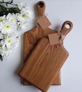 Tabla de cortar de madera sostenible de tendencia hecha de materiales ecológicos para entusiastas de la cocina respetuosos con el medio ambiente - Product Image 2