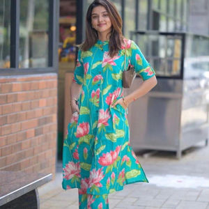 Indian & Pakistani <b>Kurti</b> Clothing - Product Image 1