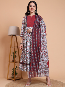 Conjunto de kurta anarkali de algodón cambric con estampado floral y dupatta para mujer, elegante atuendo tradicional indio de color blanco. - Product Image 5