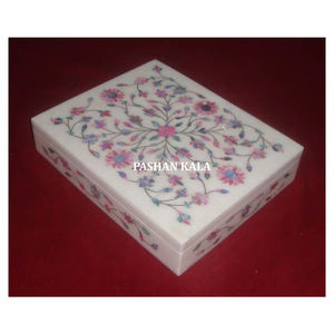 Boîte à bijoux incrustée de nacre en marbre blanc fait à la main forme rectangulaire multicolore utilisée pour remercier donner des cadeaux à des fins - Product Image 1