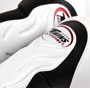Gants de boxe Muay Thai personnalisés avec logo, blancs, dernières créations, gants de sparring, gants de boxe professionnels - Product Image 5