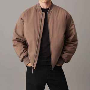 Streetwear personnalisé blouson aviateur pour hommes noir polyester tissu satin veste surdimensionnée pour les vestes universitaires - Product Image 5