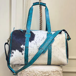 Bolsos de equipaje de cuero de vaca real Bolso hecho a mano de usos múltiples Bolso de Viaje Unisex Tamaño grande Color turquesa Pelo en Bolso de piel oculta - Product Image 3