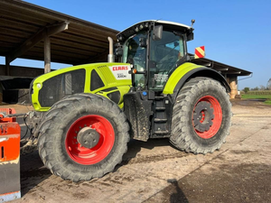 F-a-r-m tractor C-l-a-a-<b>s</b> A-x-i-o-n <b>9</b> - Product Image 3
