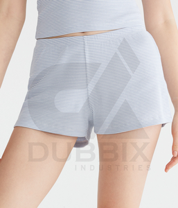 Pantalones cortos de gimnasio de algodón 100% para mujer, pantalones cortos de entrenamiento de ajuste regular con logotipo personalizable, diseño de color, pantalones cortos para mujer - Product Image 1