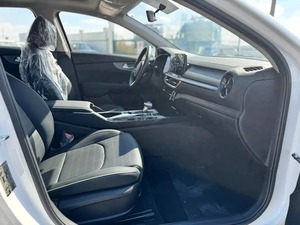 KIA K-3 2024 SUPER LIMPIO, TRANSMISIÓN AUTOMÁTICA, 4 CILINDROS, ASIENTOS DE CUERO - Product Image 2