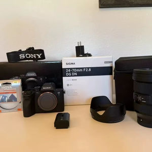 Cámara digital sin espejo Sony Alpha A7 IV original con certificación de calidad - con lente Sigma 24-70mm F2.8 DG Art - Product Image 1