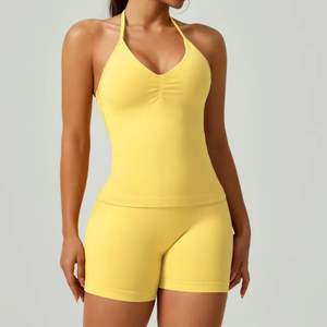 Ensemble de sport pour femmes en gros personnalisé, 2 pièces, débardeur et short, ensemble de yoga de fitness de couleur unie, taille plus - Product Image 3