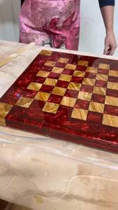 Juego de Ajedrez de Resina y Madera Personalizado de Alta Calidad, Caja de Ajedrez de Resina de Lujo con Piezas de Ajedrez Rojas y Negras de Tayyab Handicraft - Product Image 5