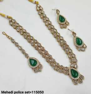 Ensemble de bijoux glamour en pierre de Kundan pour les mariages, les fêtes et les fiançailles vente en gros de vêtements indiens pour femmes ensemble de bijoux longs pour femmes - Product Image 3