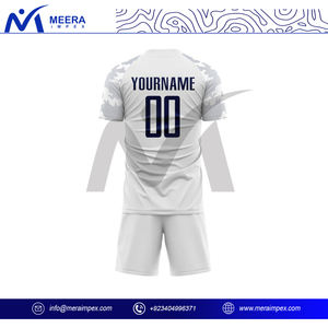 Ensemble d'uniformes de football personnalisables pour hommes Kit de shorts en jersey respirant à séchage rapide et évacuation de l'humidité Logo Impression des numéros Club Players - Product Image 3