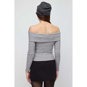 เสื้อถักแบบเปิดไหล่ - Product Image 3