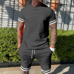 Nouveau design Ensemble de survêtements décontractés pour hommes Survêtement d'été pour hommes Vêtements de jogging Ensembles de survêtement Vêtements de sport Chemise à manches courtes - Product Image 5