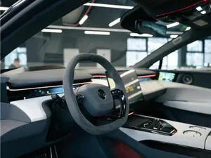 L U T O S S Emeyar Sedán 2024, Tracción en las Cuatro Ruedas, Doble Batería de Litio, R18, Cuero, Techo Panorámico Oscuro, Cámara Trasera - Product Image 5