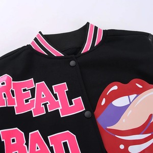 เสื้อแจ็คเก็ตหนังแท้บุขนสัตว์สำหรับผู้ชาย สไตล์ฮิปสเตอร์ พิมพ์ลายตัวอักษร สำหรับฤดูหนาว สวมใส่สบายๆ สไตล์สปอร์ต ลุคเท่ๆ สตรีทแวร์ แบบลำลอง กันน้ำ - Product Image 2