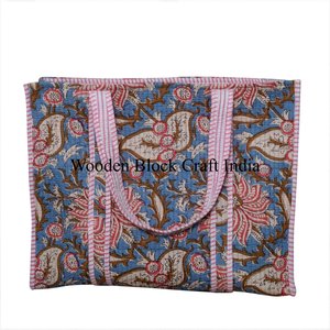 Sac fourre-tout en coton imprimé à la main en Inde, sac fourre-tout pour femmes, sac à bandoulière matelassé imprimé à la main - Product Image 4