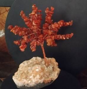 Apophylite, pierres précieuses en copeaux, forme la plus récente avec base, brute, entièrement faite à la main en Inde - Product Image 1