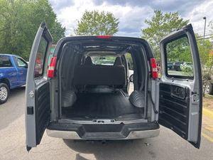 NETTOYAGE-TITRE-USAGÉ-GMC -SAV-ANA CARGO -3500 PRÊT À EXPÉDIER-LIVRAISON DE PORTE À PORTE - Product Image 2