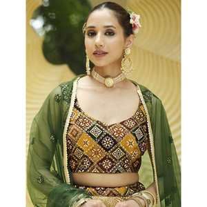 Lehenga Choli en Georgette avec Motif Géométrique, Robe de Mariage Élégante en Tissu Jaune Métallisé - Product Image 2