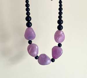 Collares de Resina con Cuentas Multicolores en Forma de Corazón, Acabado Pulido a Mano, Joyería para Mujer para Fiestas y Bodas - Product Image 2