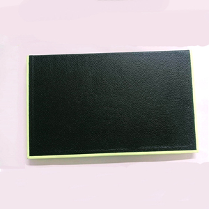 Alta demanda Rexine Company Logo Impresión de seda Tela de gamuza negra Antideslizante Carpeta de menú largo Material de PU para hoteles Restaurantes - Product Image 1