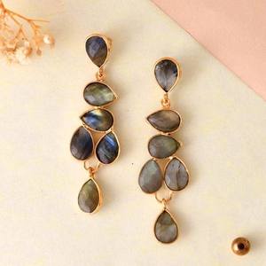 Multi Fire Labradorite Stone Bezel Set Pear Dangle Boucles d'oreilles en argent sterling 925 Femmes Fashion Gemstone Birthstone Women Jewelry - Product Image 3