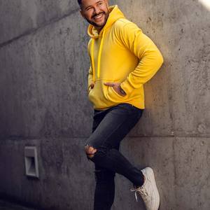 Hombres Deportes Amarillo Fleece Hoodies Custom Hoodies Bordado Liso Hoodies Hombres con Etiqueta Privada - Product Image 2