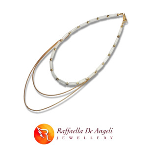 สร้อยคอไข่มุกอารากอไนต์พร้อมไข่มุกฮีมาไทต์สีทองขนาดเล็กที่พันกันอย่างประณีต - Product Image 2