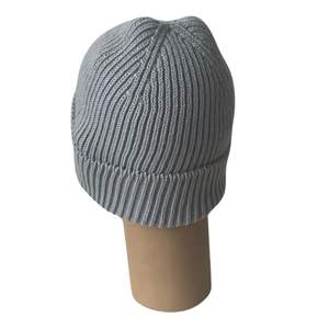 Personnalisé gris foncé tricoté acrylique Slouchy Ski Beanie hiver pêcheur crâne casquette 3D broderie numérique voyage privé étiquette tissée - Product Image 3