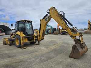 Retroexcavadora CAT 420F con Capacidad de Carga de 9 Toneladas y Bomba para Trabajos de Construcción, Origen Francia - Product Image 4