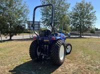 TRACTOR COMPACTO ISEKI TLE3410 DE ALTO RENDIMIENTO, 40 CV, MOTOR TURBO DIÉSEL DE 3 CILINDROS, SISTEMA DE TRANSMISIÓN HIDROSTÁTICA DE 3 RANGOS EN VENTA