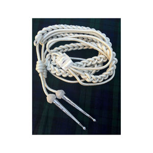 Agujetas de Uniforme Doradas Personalizadas al Por Mayor al Mejor Precio, Material de Alambre de Latón Cómodo con Dos Puntas - Product Image 2