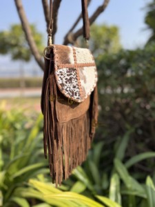 Sac à main à bandoulière bohème élégant pour femmes en fourrure de vachette Nylon cuir frange gland embelli multi-usage mode décontractée 'Letter' - Product Image 3