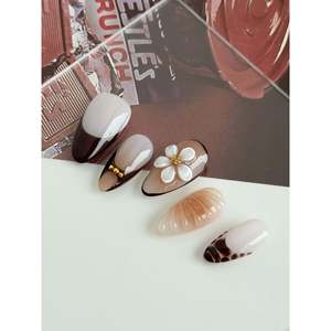 Cocoa Bloom Sweet & Chic Edition Press on Nail - Product Image 1