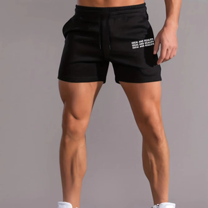 Pantalones cortos informales de verano para hombres con bolsillos prácticos y estampados de letras de moda para un look de moda sin esfuerzo - Product Image 1