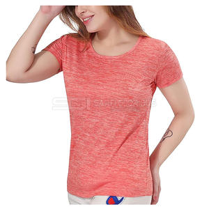 Camiseta básica de algodón para mujer, cuello redondo, manga corta, ajustada, transpirable, suave, cómoda, de color sólido. - Product Image 2