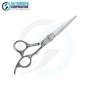 Tijeras elegantes de peluquero de acero inoxidable de grado profesional con mango de corte de diamante para una experiencia de salón Premium - Product Image 2