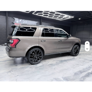 Expedition Limited 2018 en excellent état, titre propre - Product Image 2