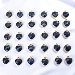 Nouveau mode bijoux coeur Sodalite pierres précieuses or plaqué pendentif à breloque à la main à facettes pierres précieuses breloques bijoux en gros - Product Image 1