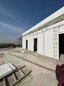 Maisons solides : systèmes isolés pour la construction urbaine - Product Image 2