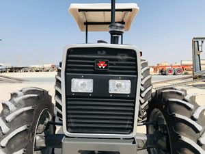 รถแทรกเตอร์มือสองคุณภาพดี Massey รุ่น 290 4x4 พร้อมชุดจานไถและหลังคาบังแดด 4x4 MF 455 - Product Image 4